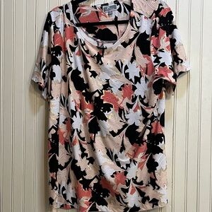 JM Collection Short Sleeve Abstract Floral Top in Pink, Black & White